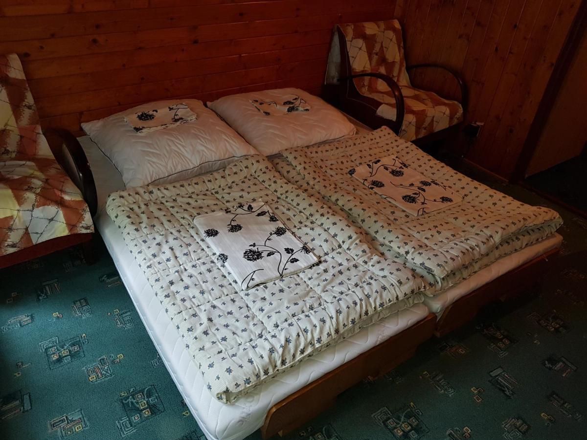 Slovak Cottage Near Bratislava In The Heart Of The Carpathians モドラ エクステリア 写真