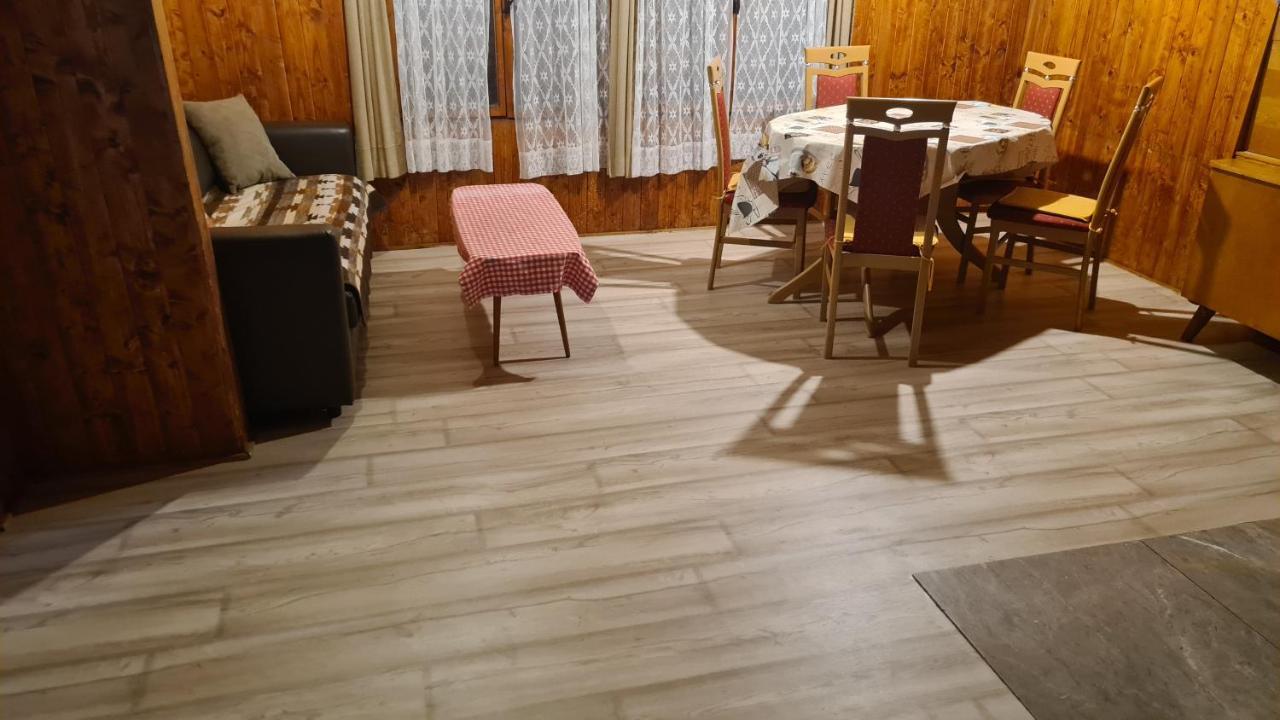 Slovak Cottage Near Bratislava In The Heart Of The Carpathians モドラ エクステリア 写真